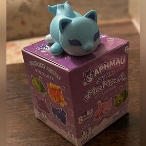 AphMau MeeMeows Litter 4 Under the Sea Dolphin